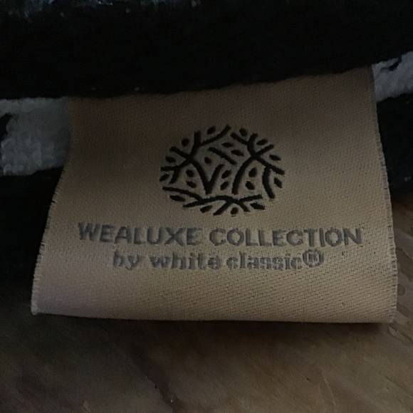 Crocheted Hanging Towels- set of 2- New - Picture 3 of 4